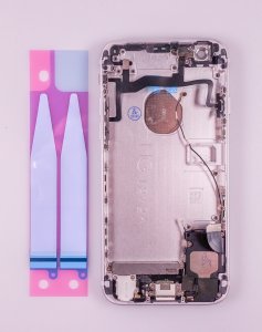 Kryt batérie + stredový iPhone 6S 4,7 originálna farba strieborná / biela - OBSAHUJE