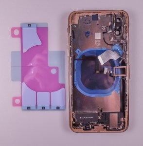Kryt batérie + stredový kryt iPhone XS originálnej zlatej farby - OBSAHUJE