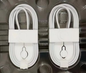 Datový kabel USB C na USB C Foxconn (NYLON), délka 1m, barva bílá